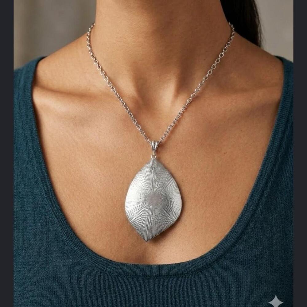 Silver leaf necklace with a